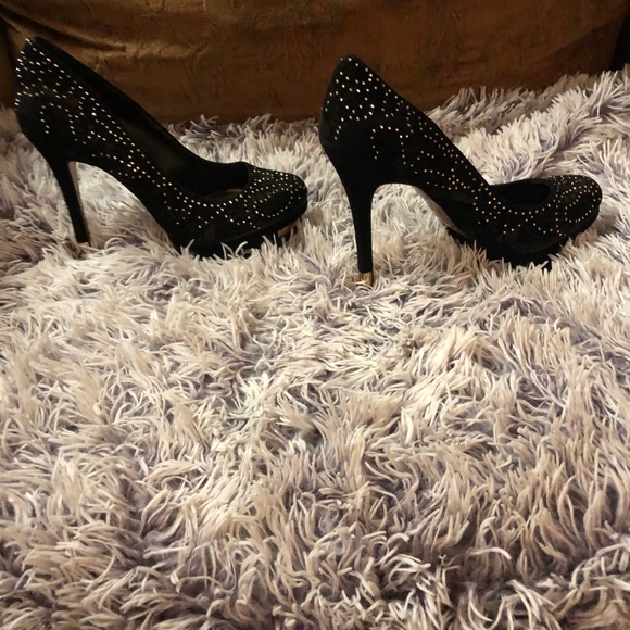 BCBG platform pumps - Picture 1 of 4
